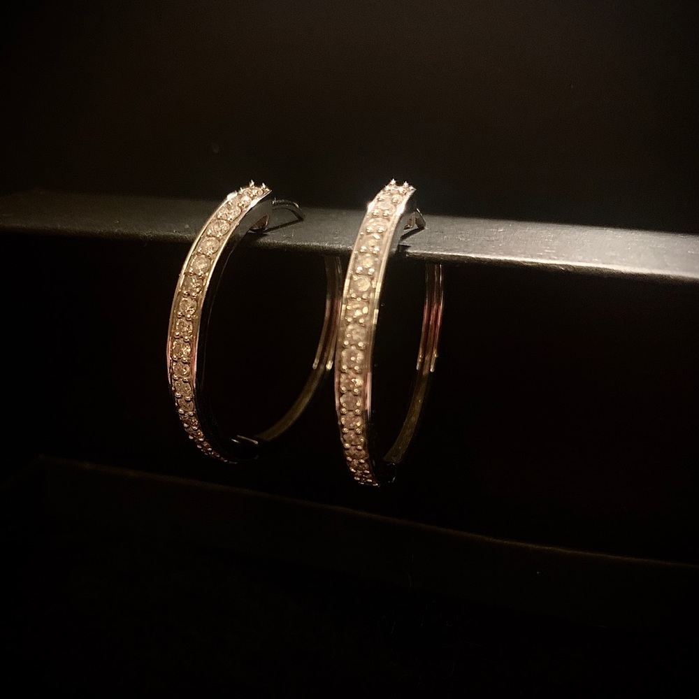 14k White Gold Diamond Hoop Earrings
